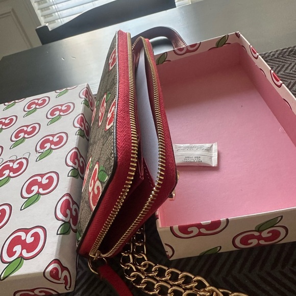 Gucci Crossbody zipped wallet - Picture 14 of 14